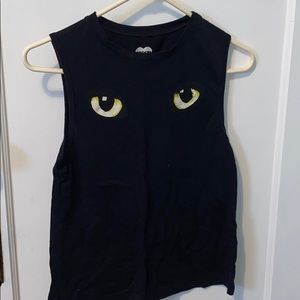 Cat eyes no sleeve shirt
